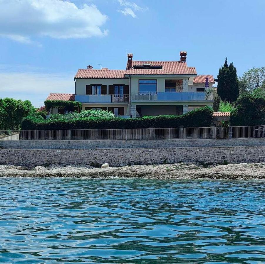 Apartmaji Pri Bosi Nogi إيزولا المظهر الخارجي الصورة